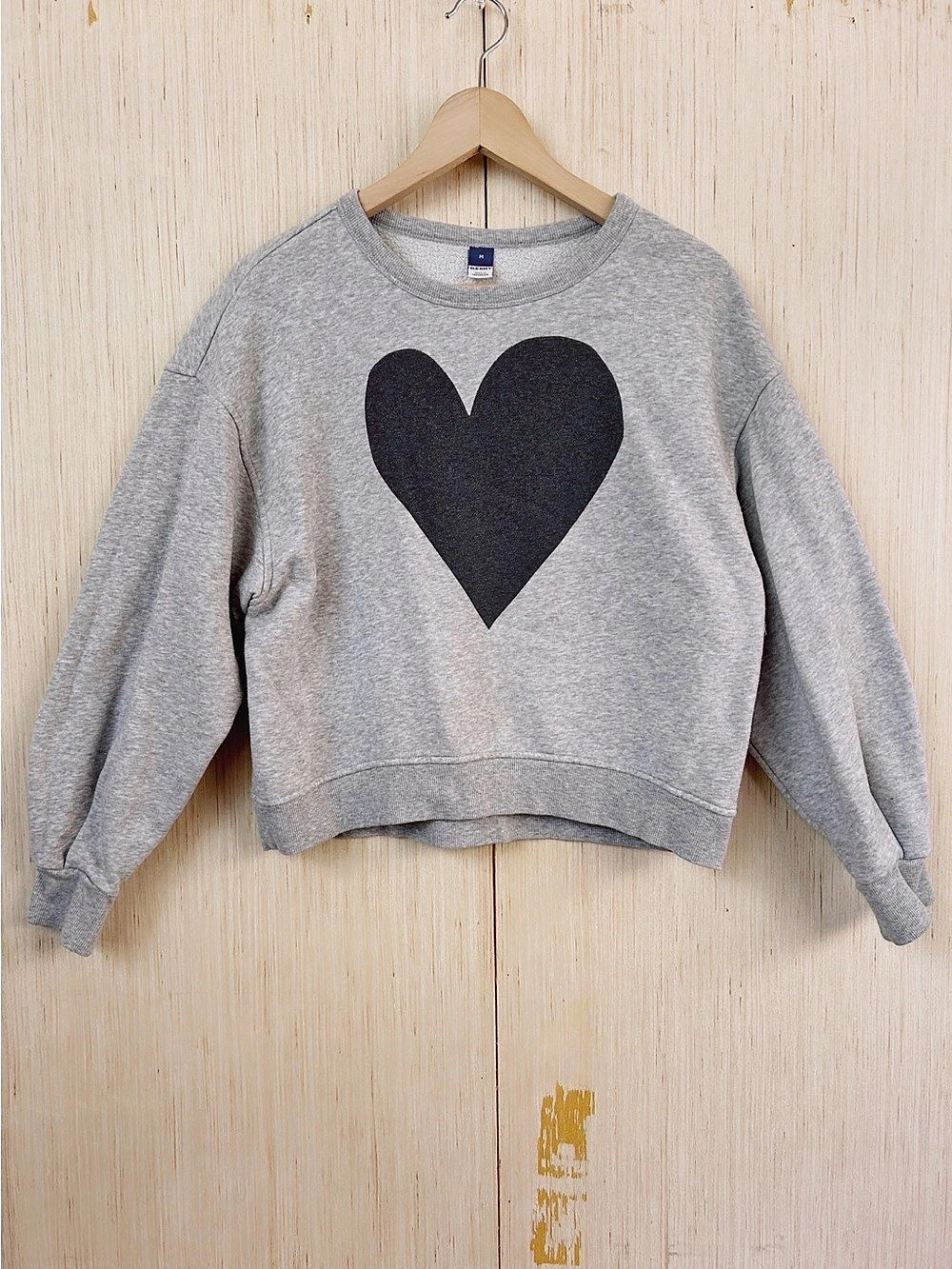 Old Navy Heart Graphic Sweatshirt Gray & Black Medium